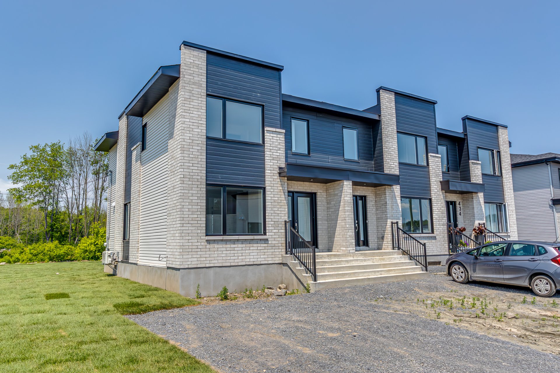 Maison à étages — Av. de la Traversée, Salaberry-de-Valleyfield (Grande-Île)